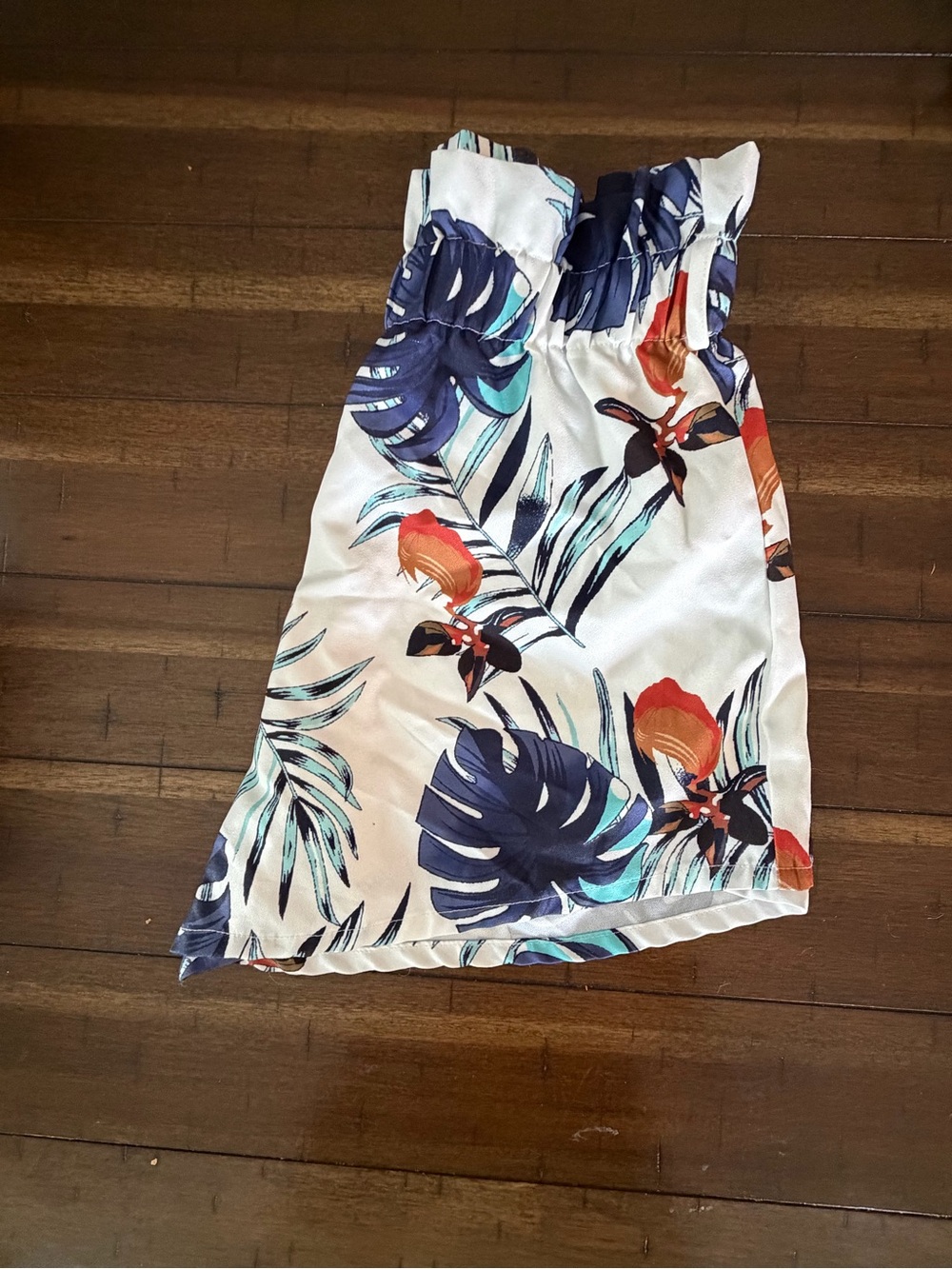 SHEIN White High-Waist Tropical Leaf Print Shorts with Navy & Teal Accents - Picture 2 of 3